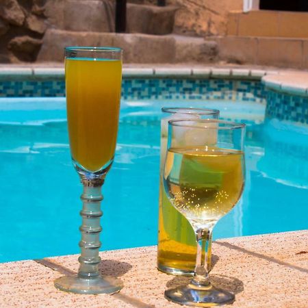 Yoieli Guest House Windhoek Ngoại thất bức ảnh