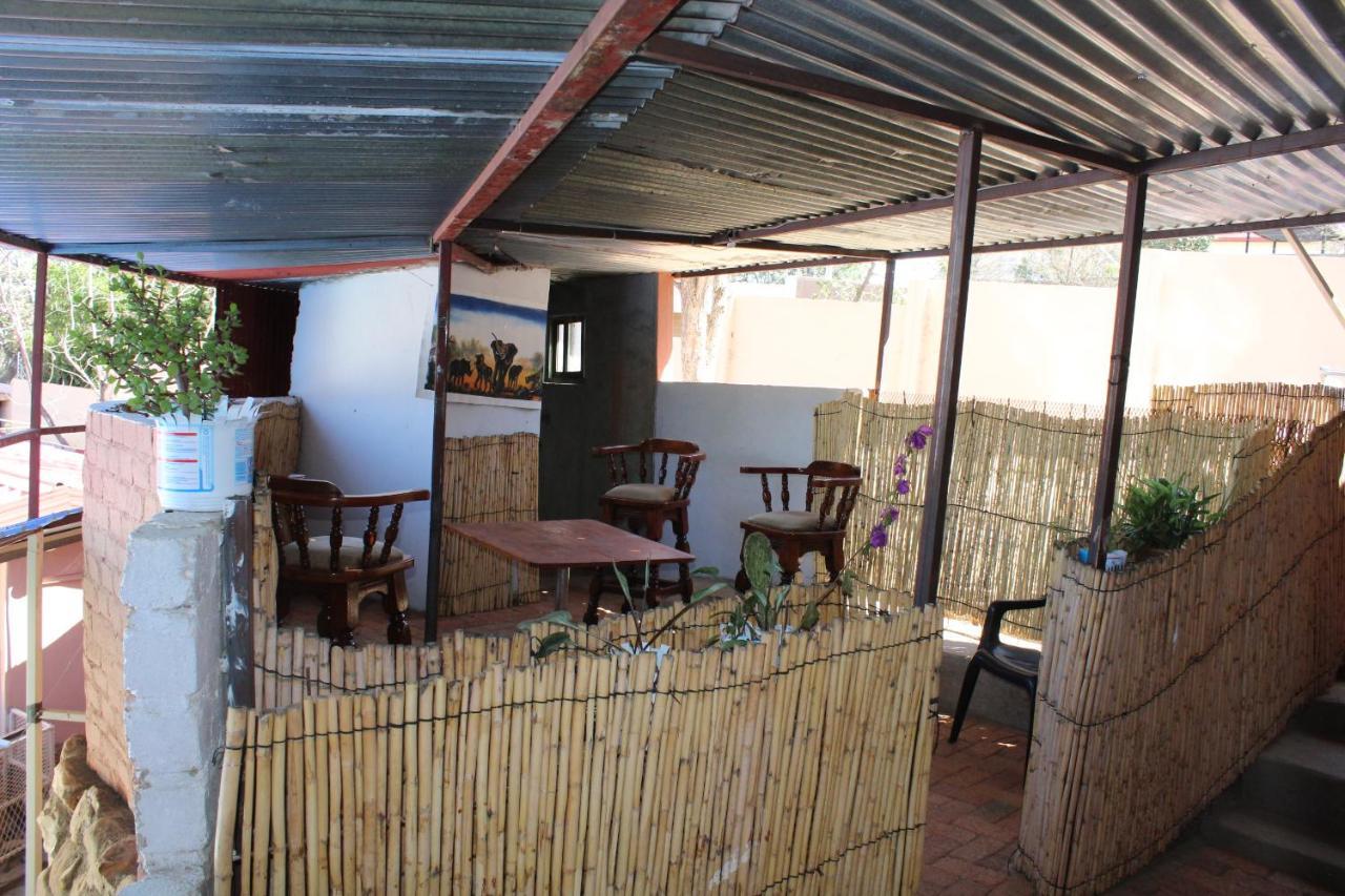 Yoieli Guest House Windhoek Ngoại thất bức ảnh