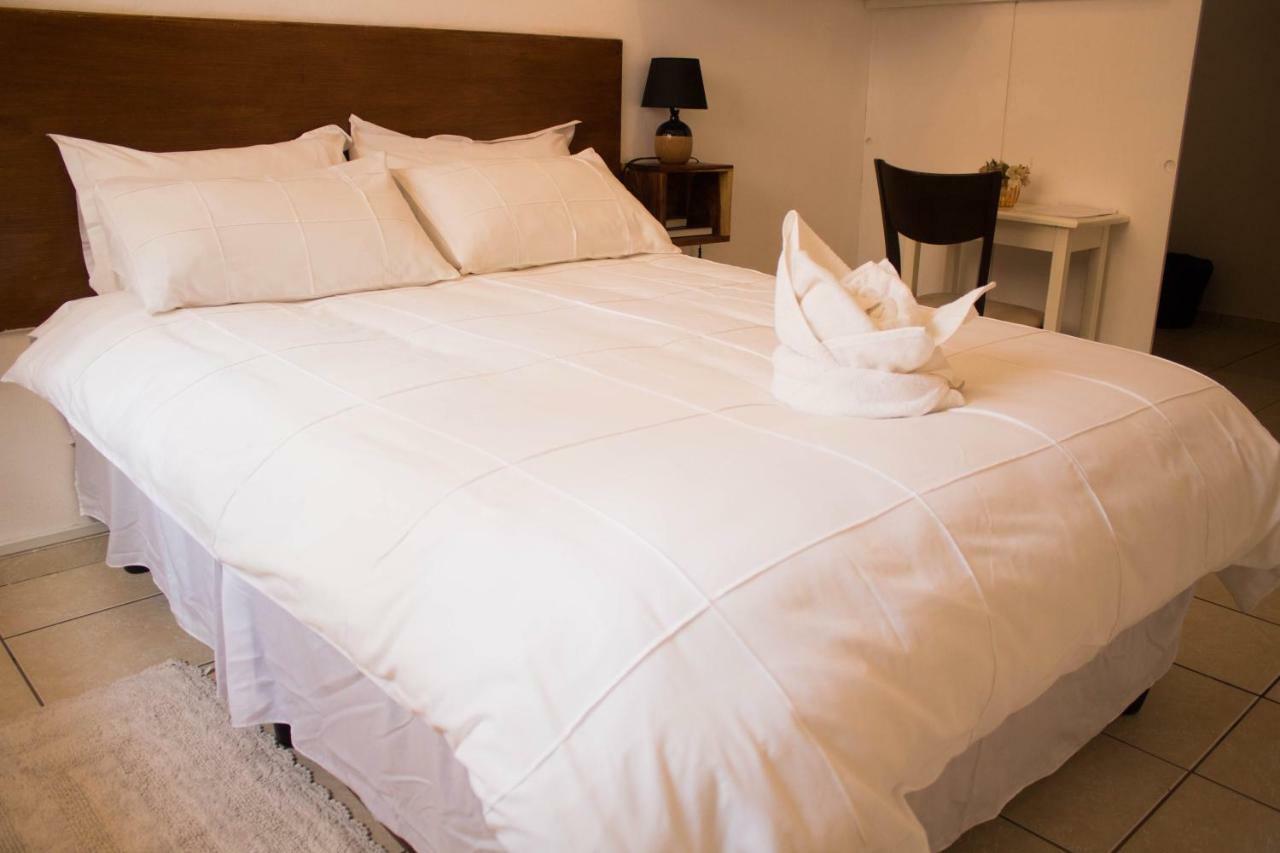 Yoieli Guest House Windhoek Ngoại thất bức ảnh