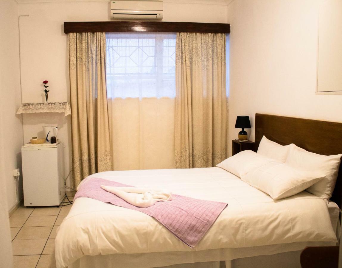 Yoieli Guest House Windhoek Ngoại thất bức ảnh